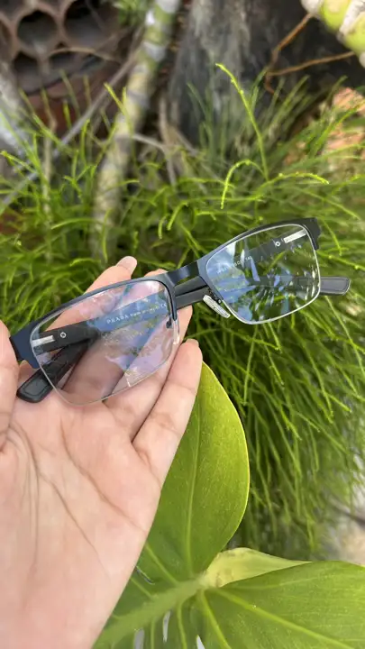 Modelo usando armação Duci Vision — inspiração 14